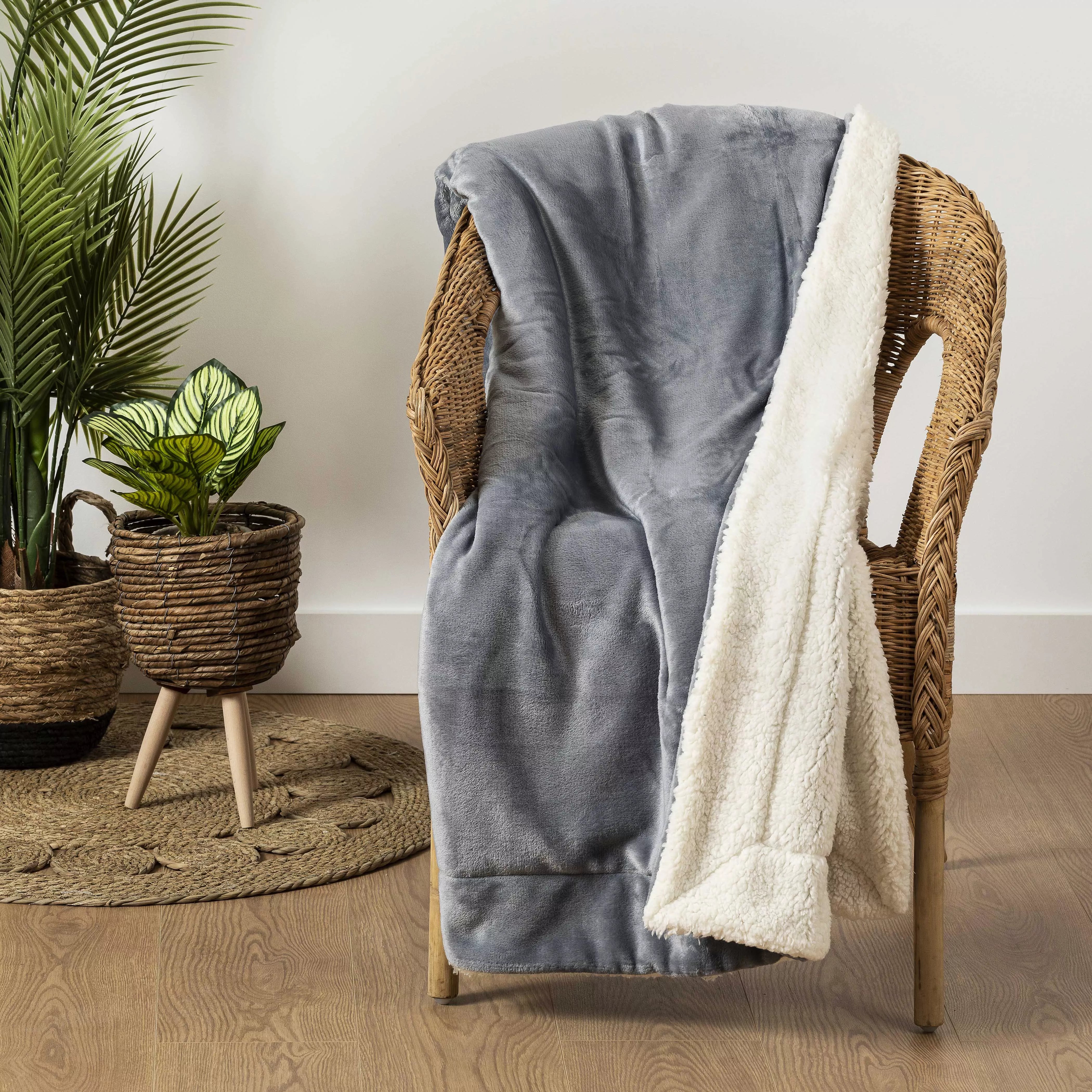 COPERTA SHERPA IN VELLUTO SOLIDO