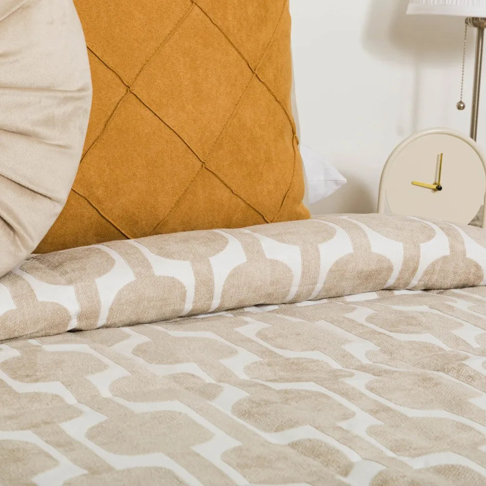 JACQ CHENILLE SUNNIES QUILT