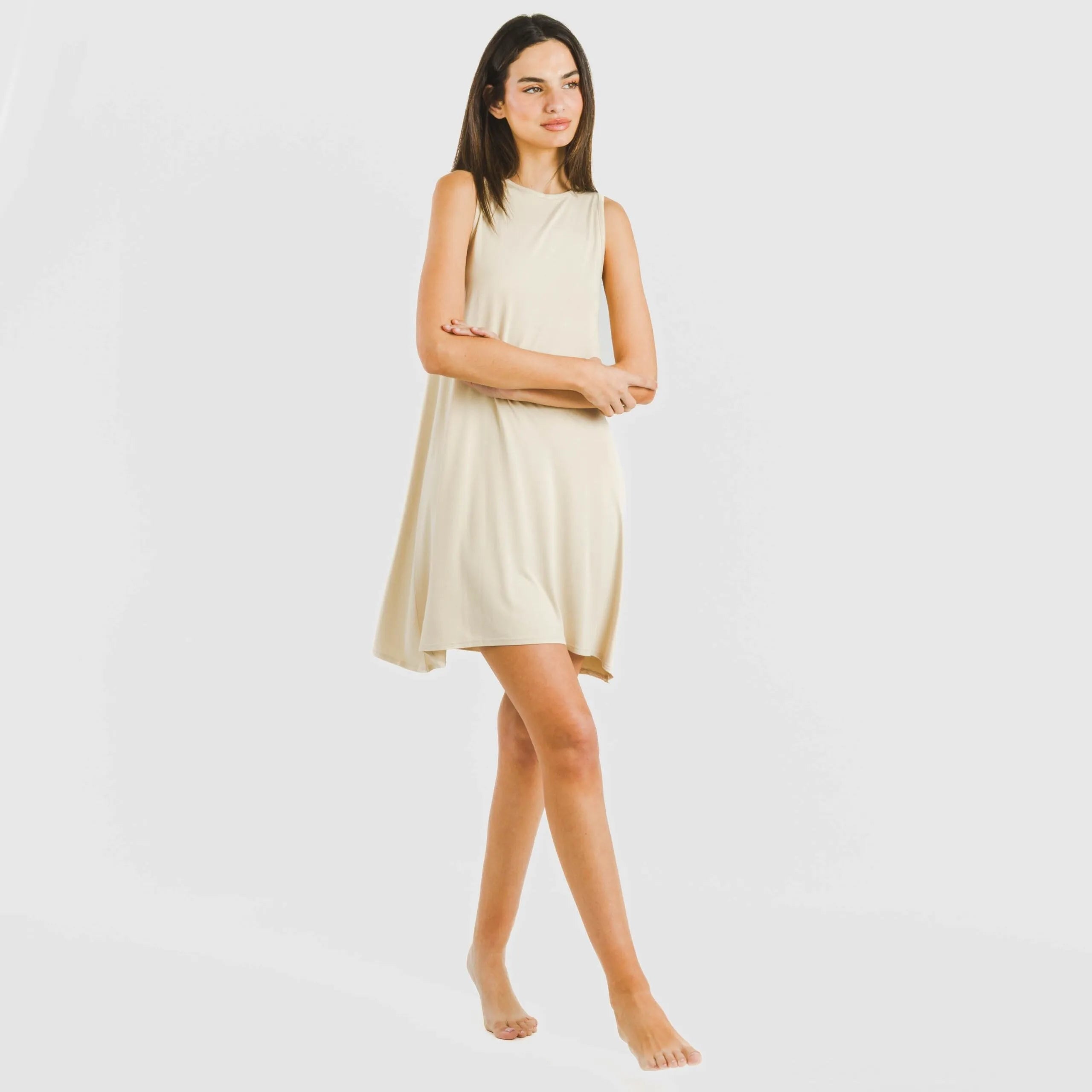 ABITO CORTO CON SPALLINE IN VISCOSA TINTA UNITA