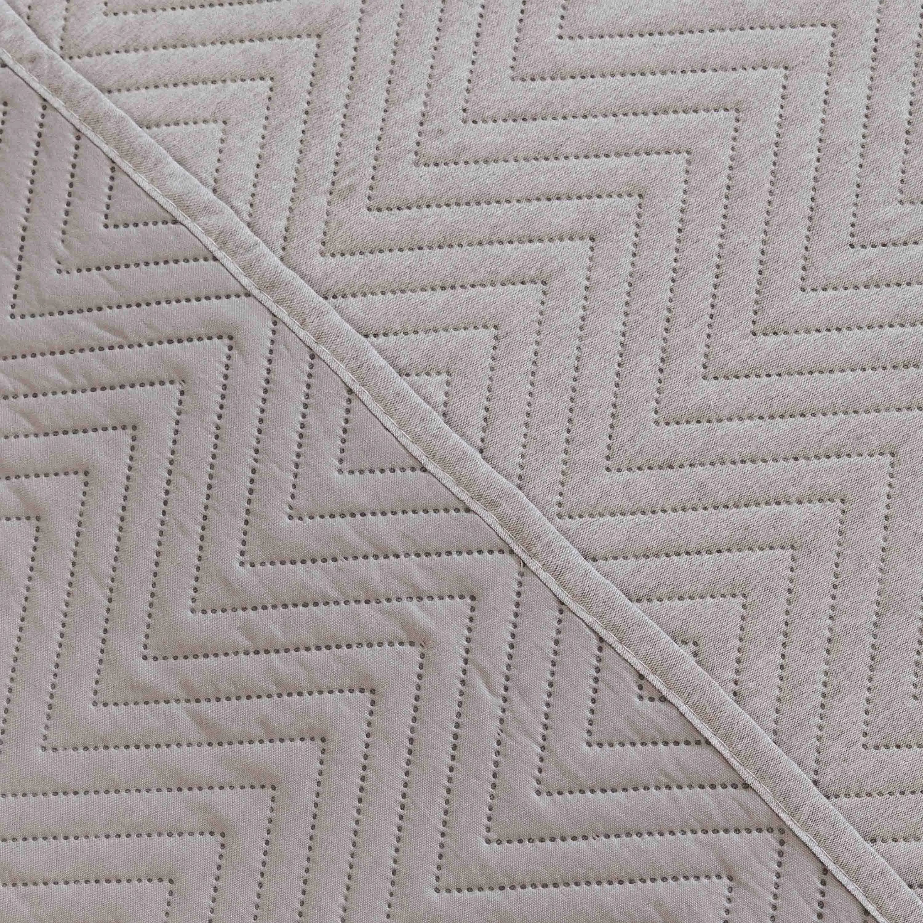 TRAPUNTA SEMPLICE CON EFFETTO CONSUMATO