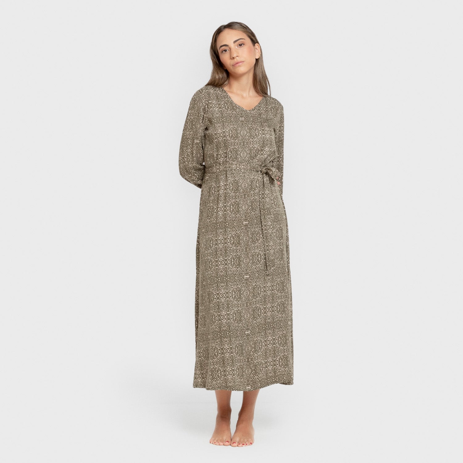 Vestido midi manga larga pico viscosa Dalias verde cacería