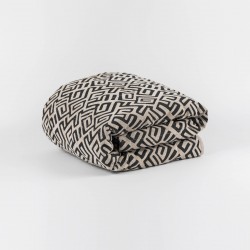 Copriletto jacquard ciniglia Arzai beige - nero 120gr Copriletto jacquard ciniglia Arzai beige - nero 120gr