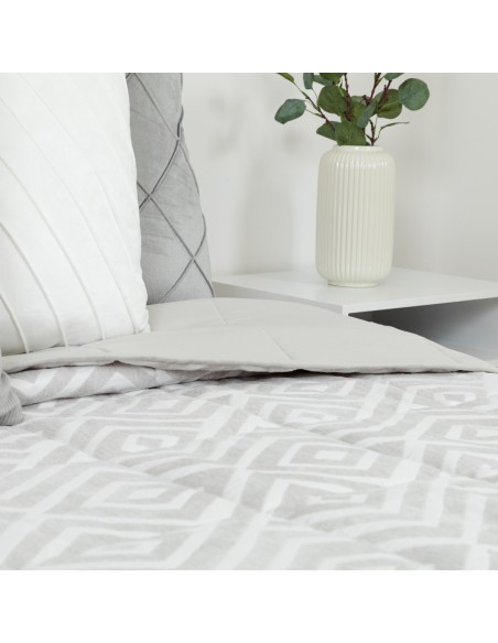 Copriletto jacquard ciniglia Feria perla - 120 gr Copriletto jacquard ciniglia Feria perla - 120 gr