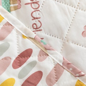 Copriletto bouti Friends rosa 2