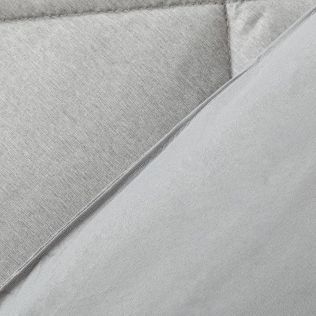 Trapunta effetto consumato tinta unita