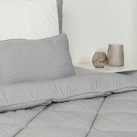 Trapunta effetto consumato tinta unita