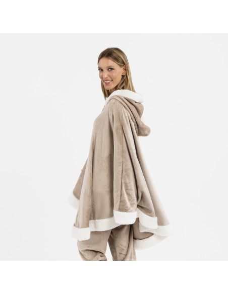 Coperta mantella con cappuccio tinta unita Coperta mantella con cappuccio tinta unita