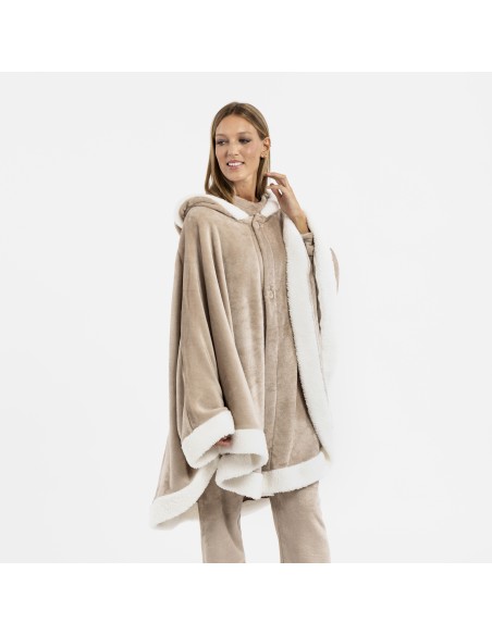 Coperta mantella con cappuccio tinta unita Coperta mantella con cappuccio tinta unita