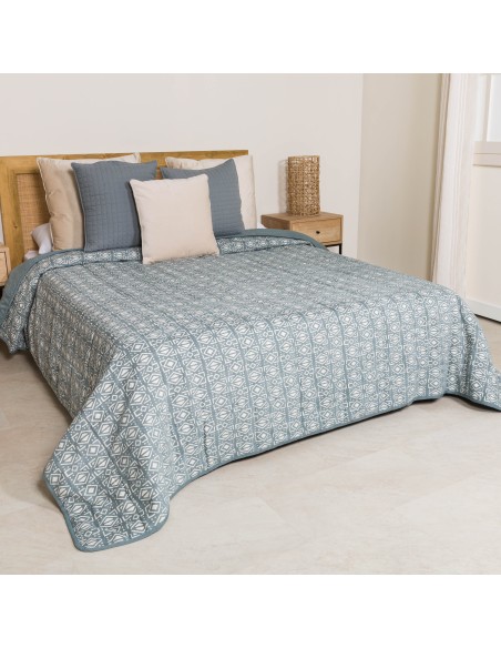 Copriletto jacquard ciniglia Tiberio New verde veronese - 120gr Copriletto jacquard ciniglia Tiberio New verde veronese - 120gr