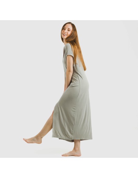 Vestito lungo manica ampia viscosa tinta unita Vestito lungo manica ampia viscosa tinta unita