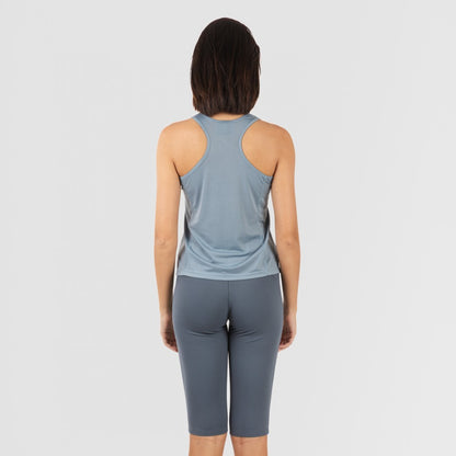 Completo sportivo da donna con leggings corti e spalline