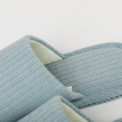 Scarpa Canale a righe larghe con dettagli semplici