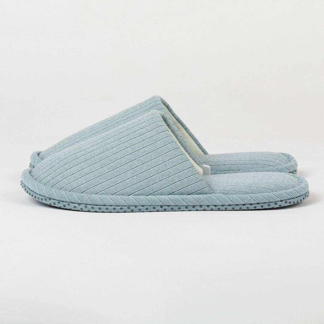 Scarpa Canale a righe larghe con dettagli semplici