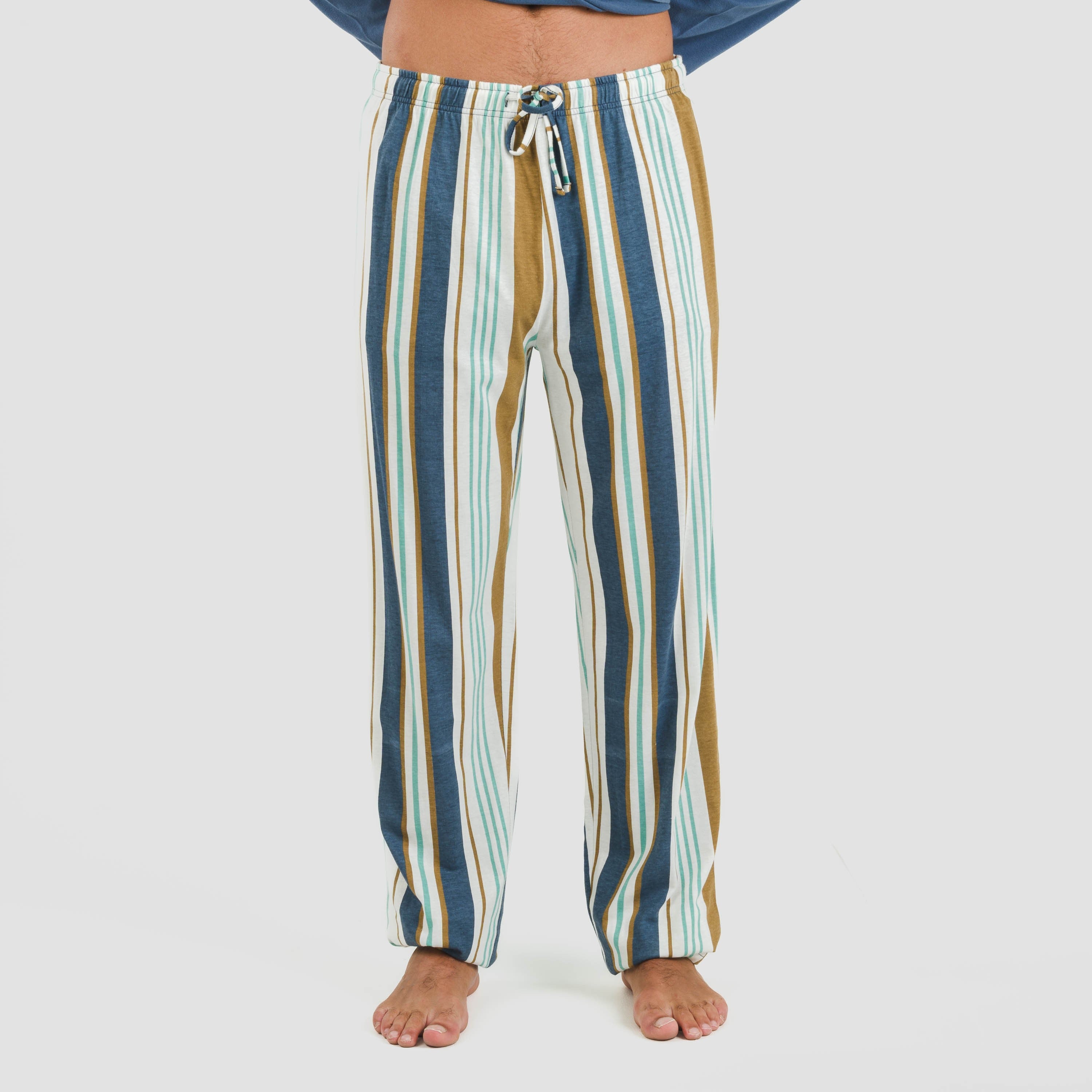 Pigiama lungo da uomo con righe e berretto