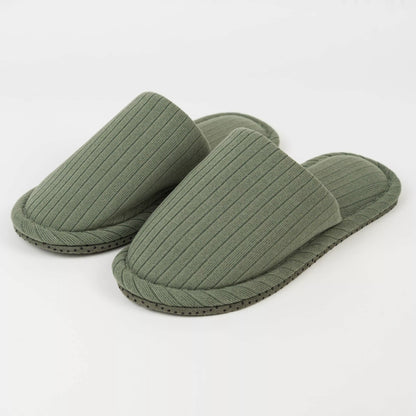 Scarpa Canale a righe larghe con dettagli semplici