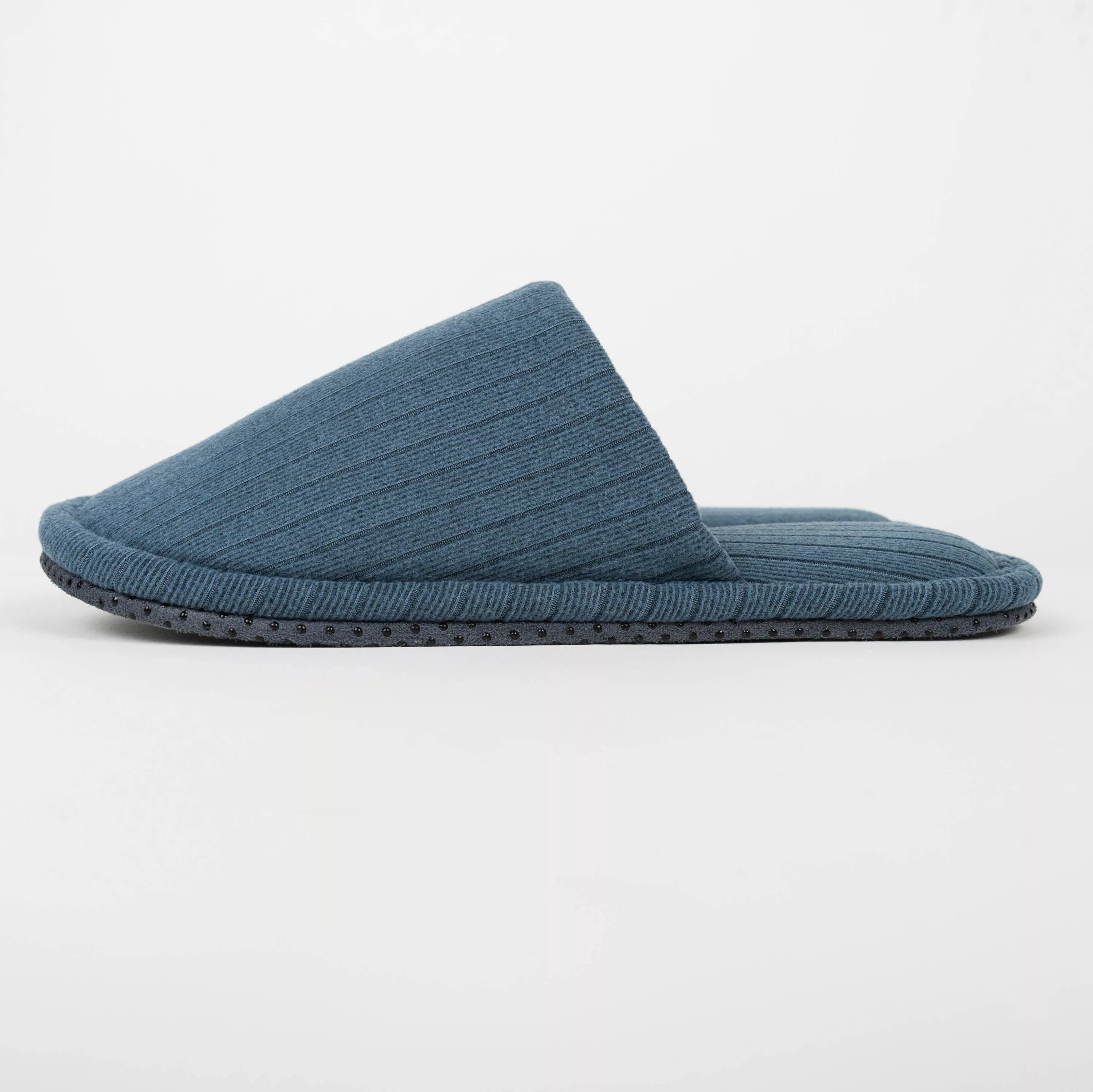 Scarpa Canale a righe larghe con dettagli semplici