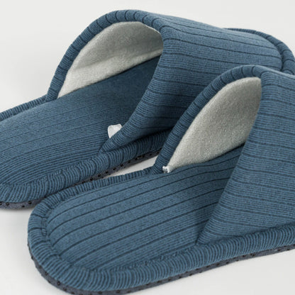 Scarpa Canale a righe larghe con dettagli semplici