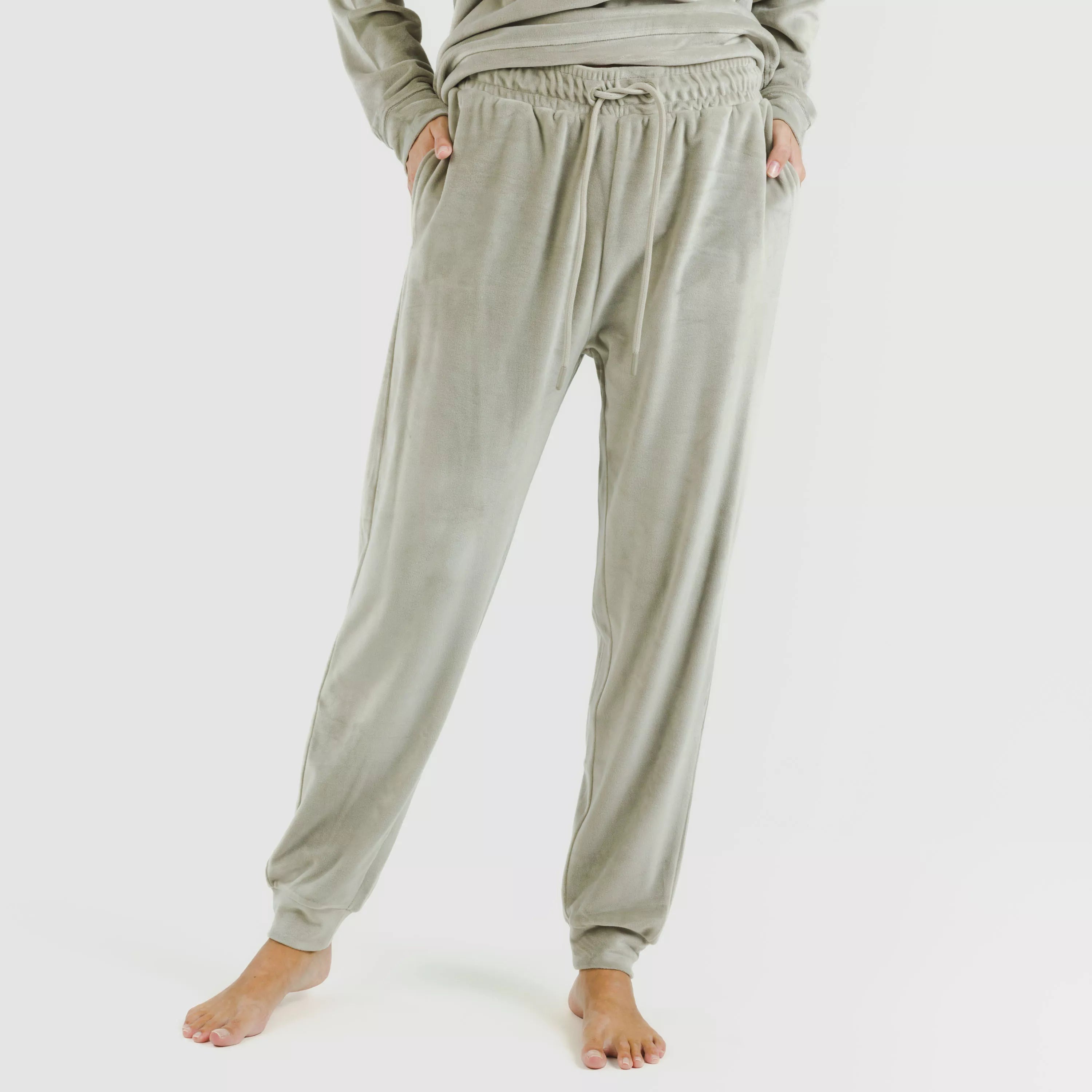 PIGIAMA LUNGO IN VELLUTO SEMPLICE