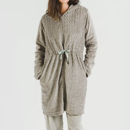 VESTAGLIA IN VELLUTO DEVORE CON CAPPELLO LISA