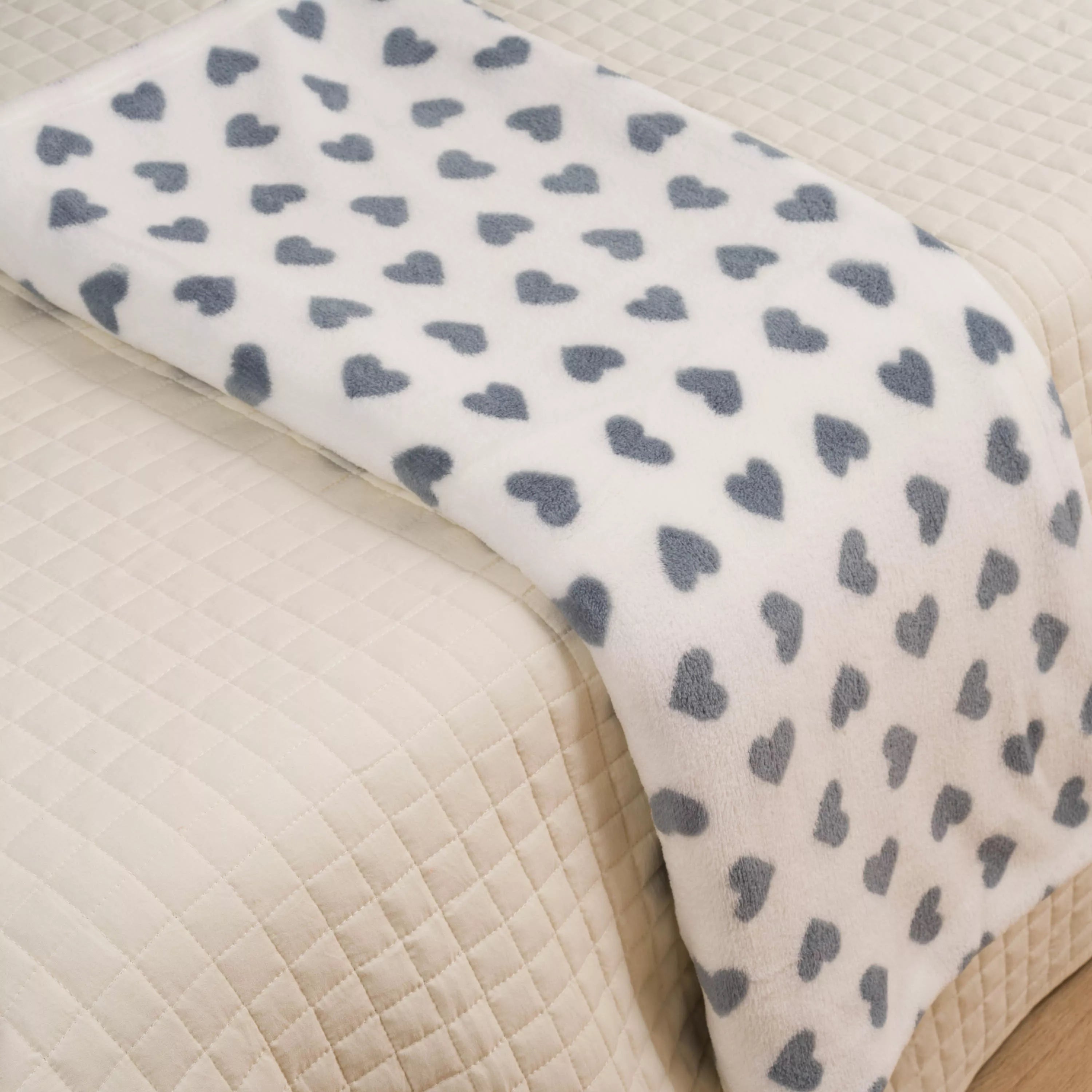 COPERTA DI CORALLO DI PRAGA