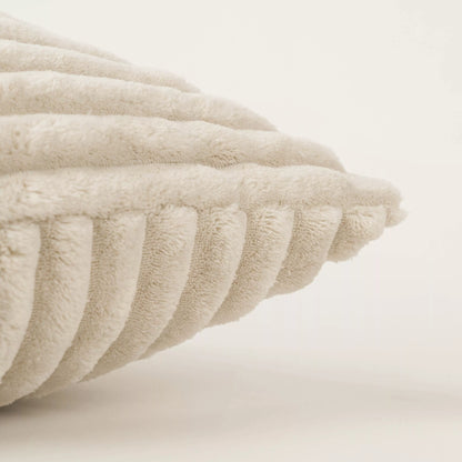 CUSCINO IN VELLUTO A COSTE CON CAPELLI INCROCIATI