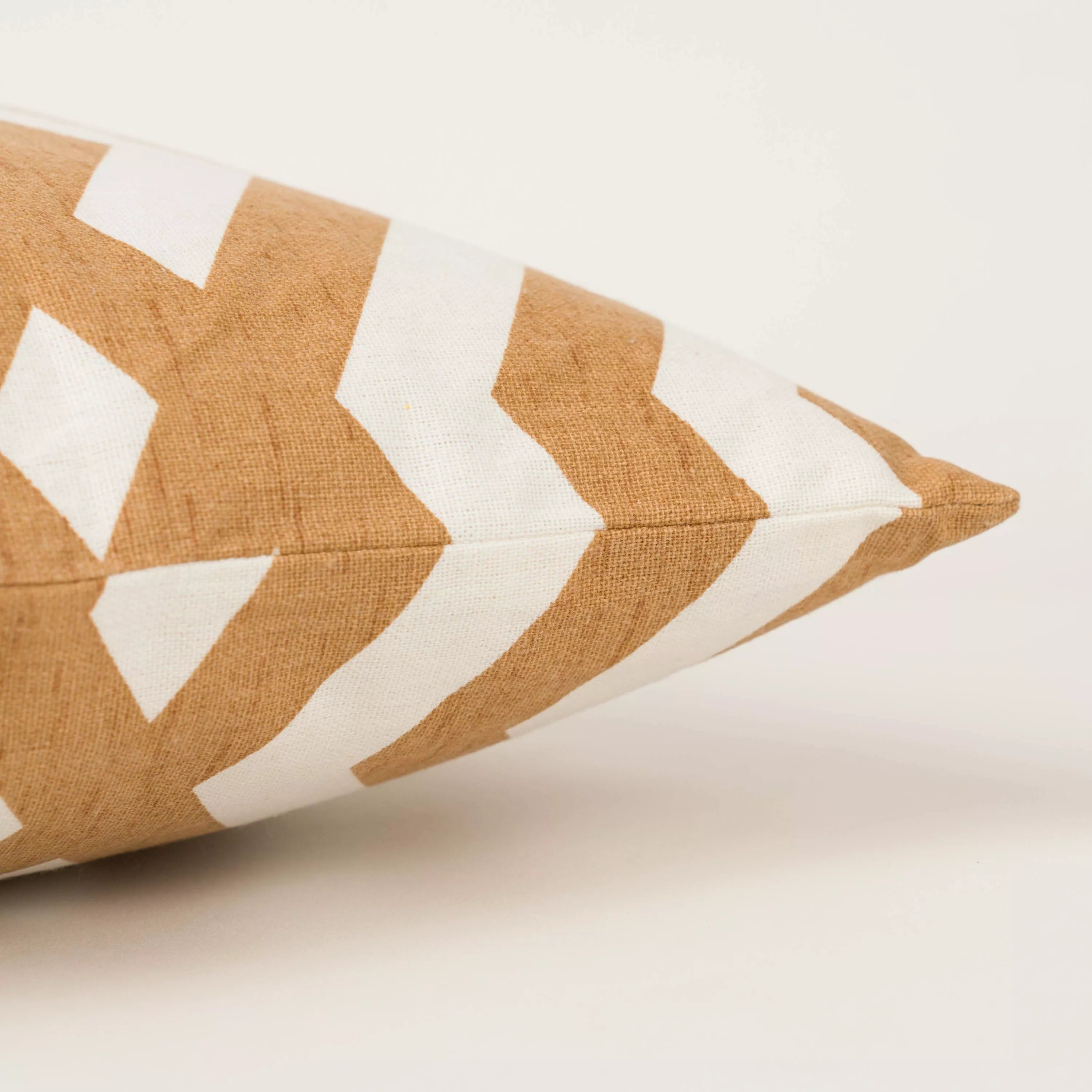 CUSCINO ANTIMACCHIA NELA