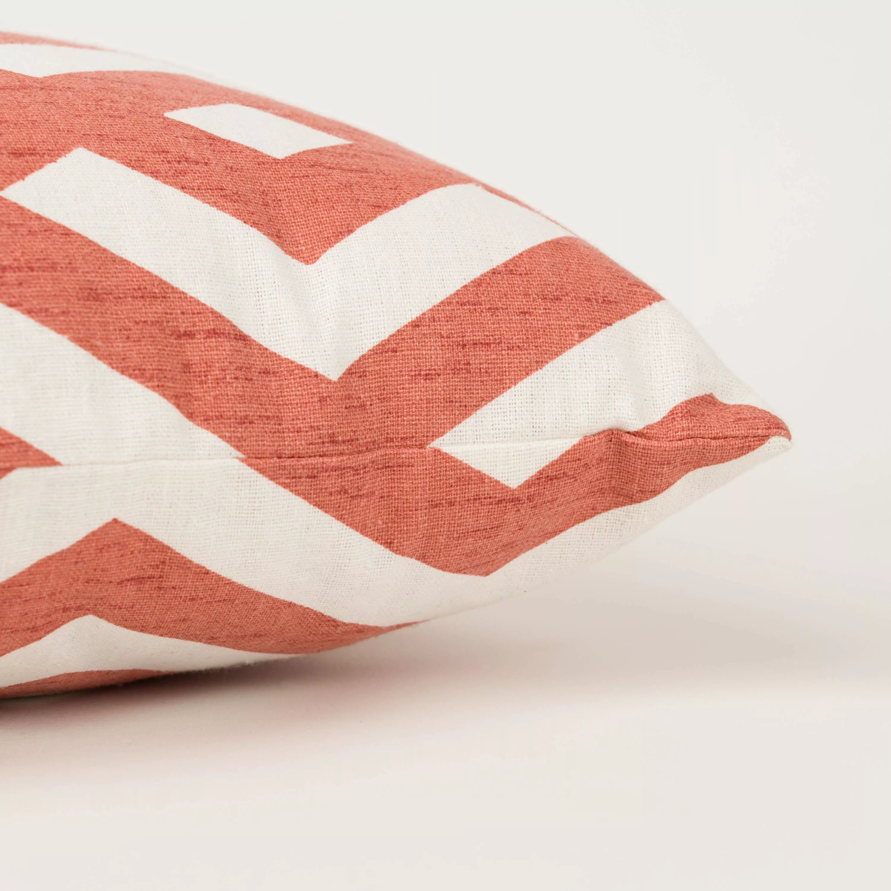 CUSCINO ANTIMACCHIA NELA