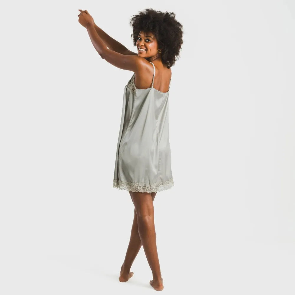 SHORT SATEN FRIDAY PLAIN NIGHTGIFT