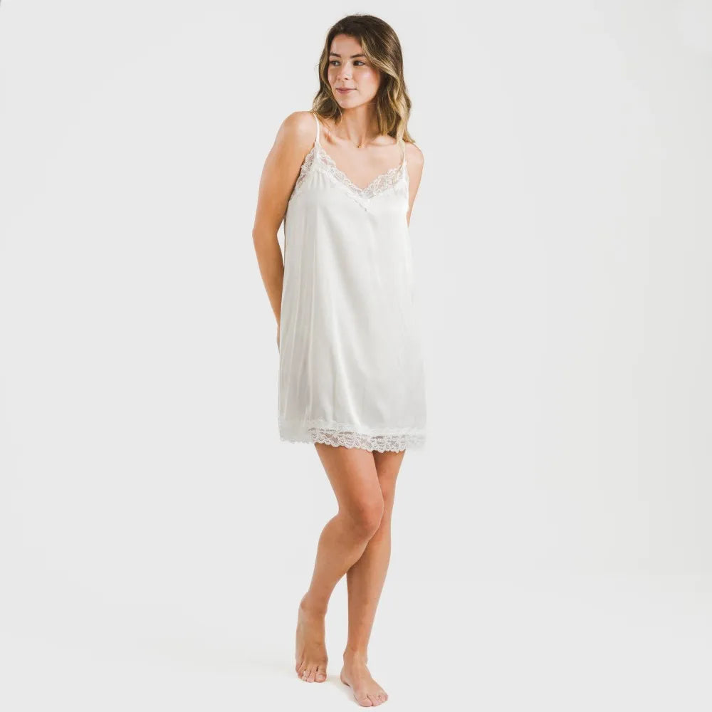 SHORT SATEN FRIDAY PLAIN NIGHTGIFT