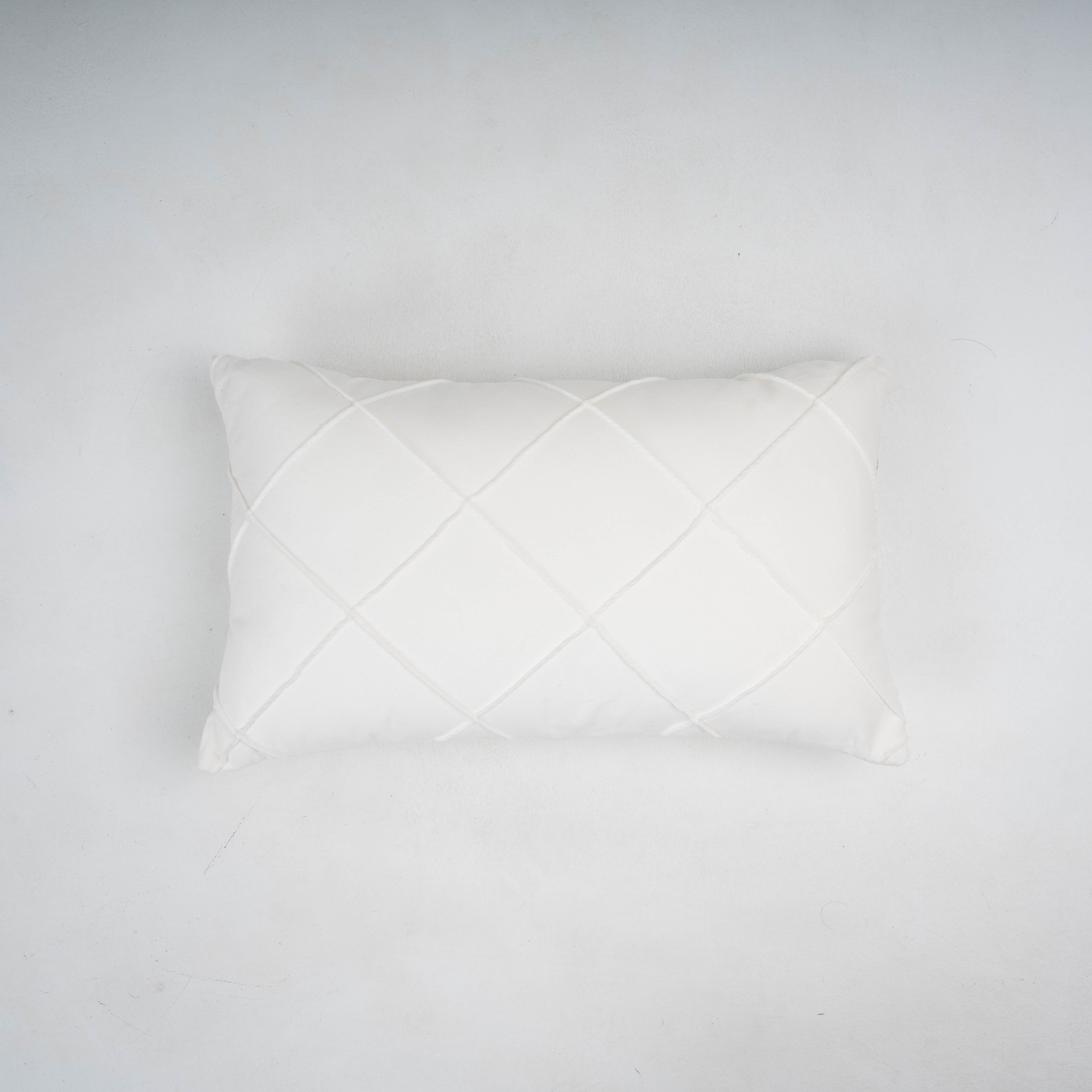 Cojín rectangular 30x50 terciopelo algodón Rombo blanco - funda + relleno