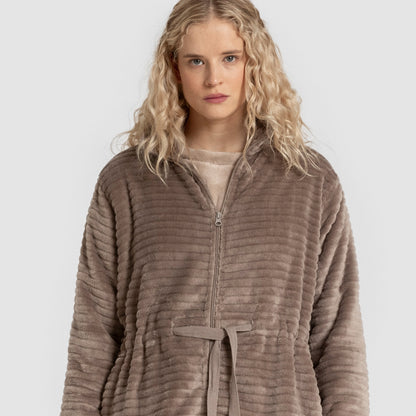 Bata terciopelo raya cremallera marrón