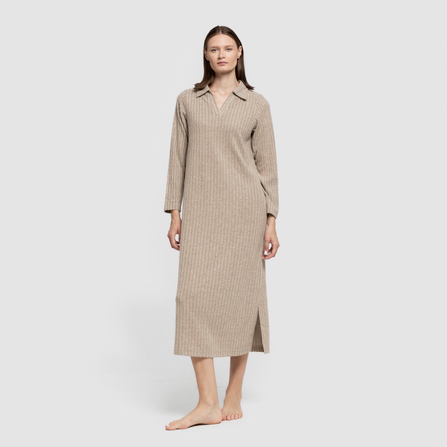 Vestido largo manga larga solapa 4x2 canalé mujer beige